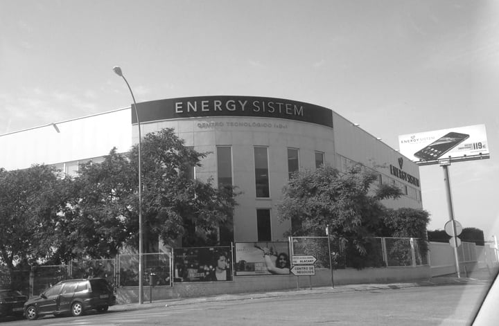 UniqueBrand visita la sede de Energy Sistem en Finestrat (Alicante)